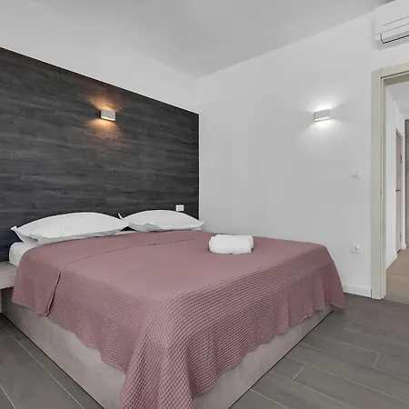 Apartman Beachfront Sea - Srzic