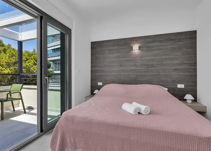 Beachfront Sea - Srzic Apartman